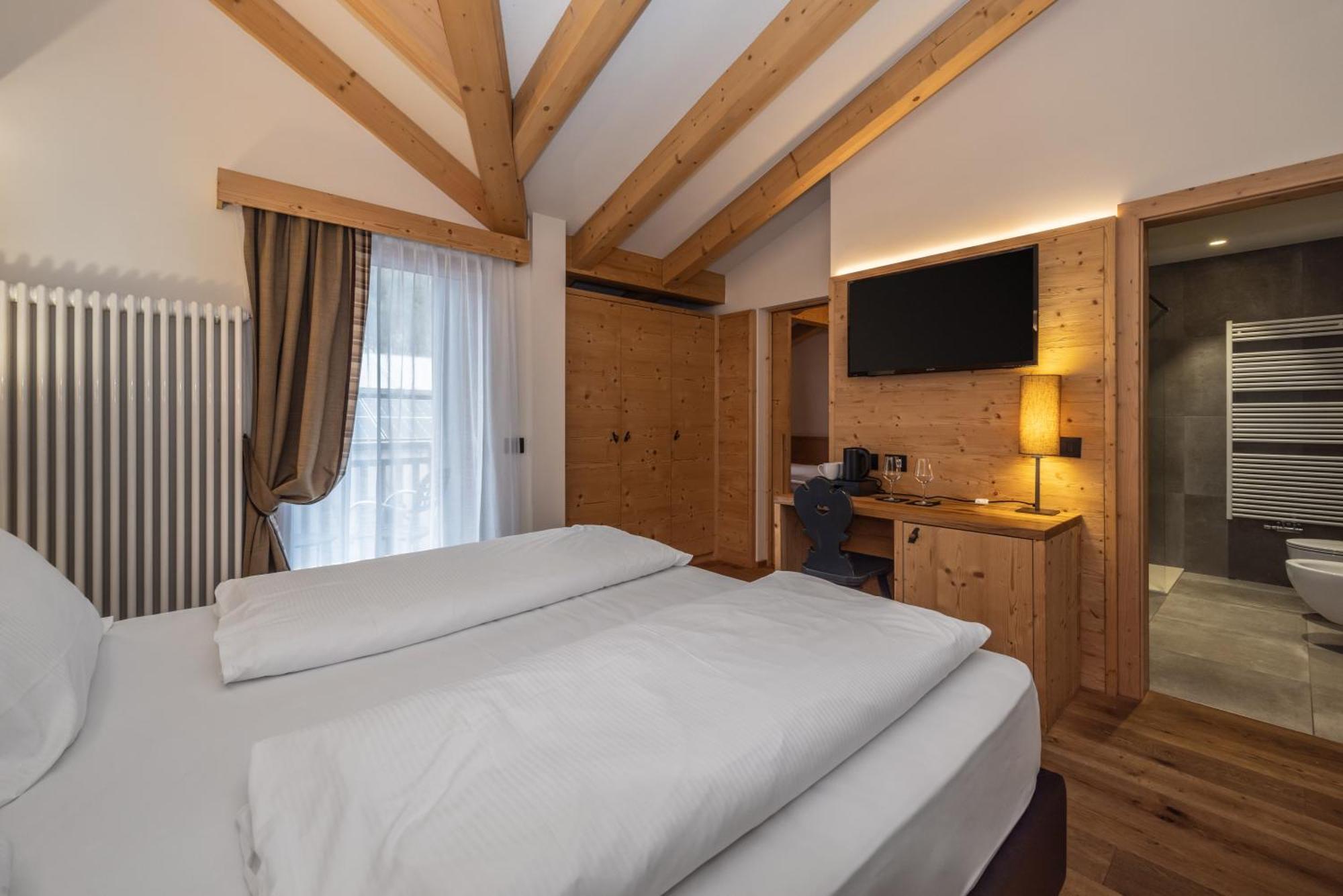 Hotel Ravelli Luxury Spa Mezzana  Eksteriør billede