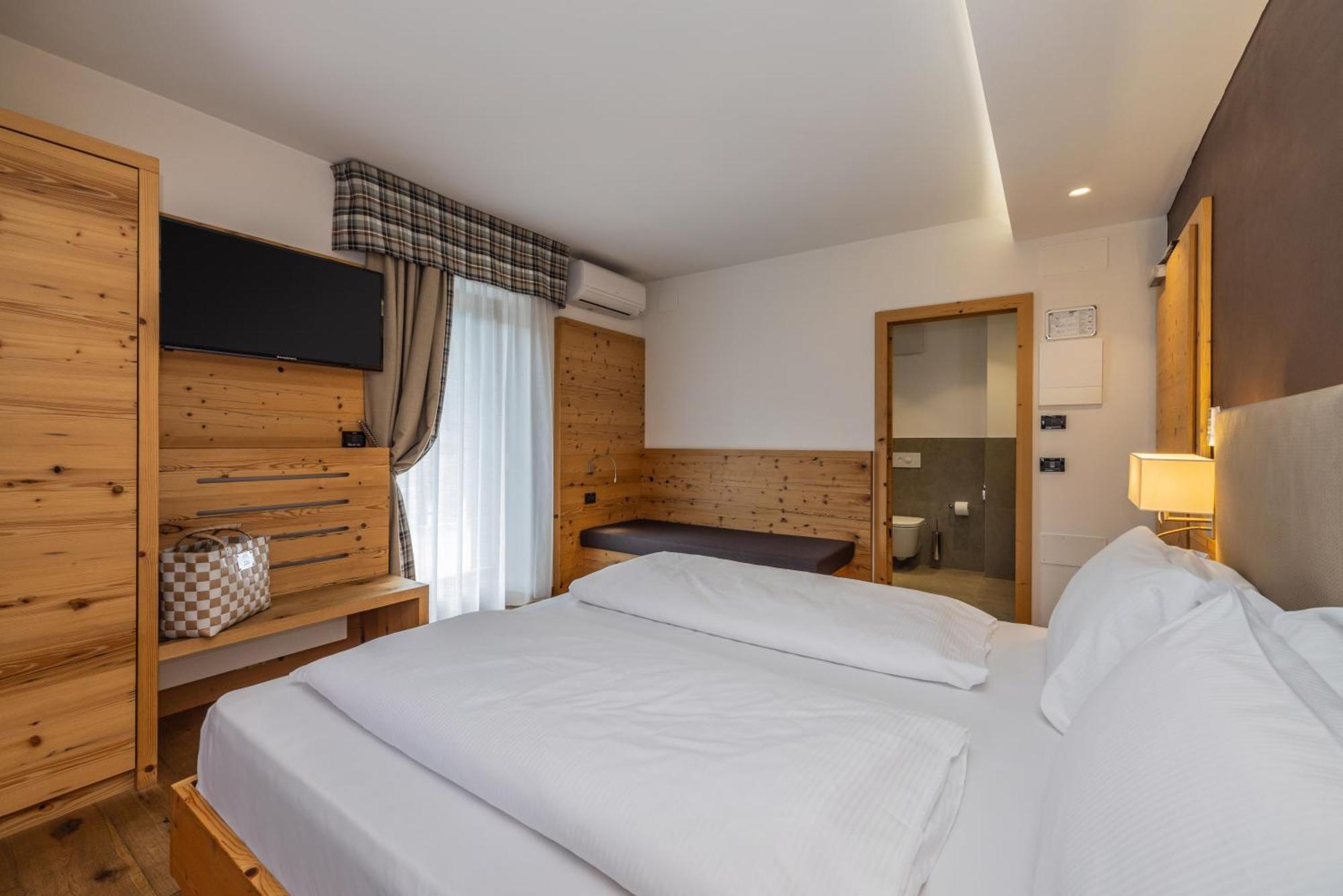 Hotel Ravelli Luxury Spa Mezzana  Eksteriør billede